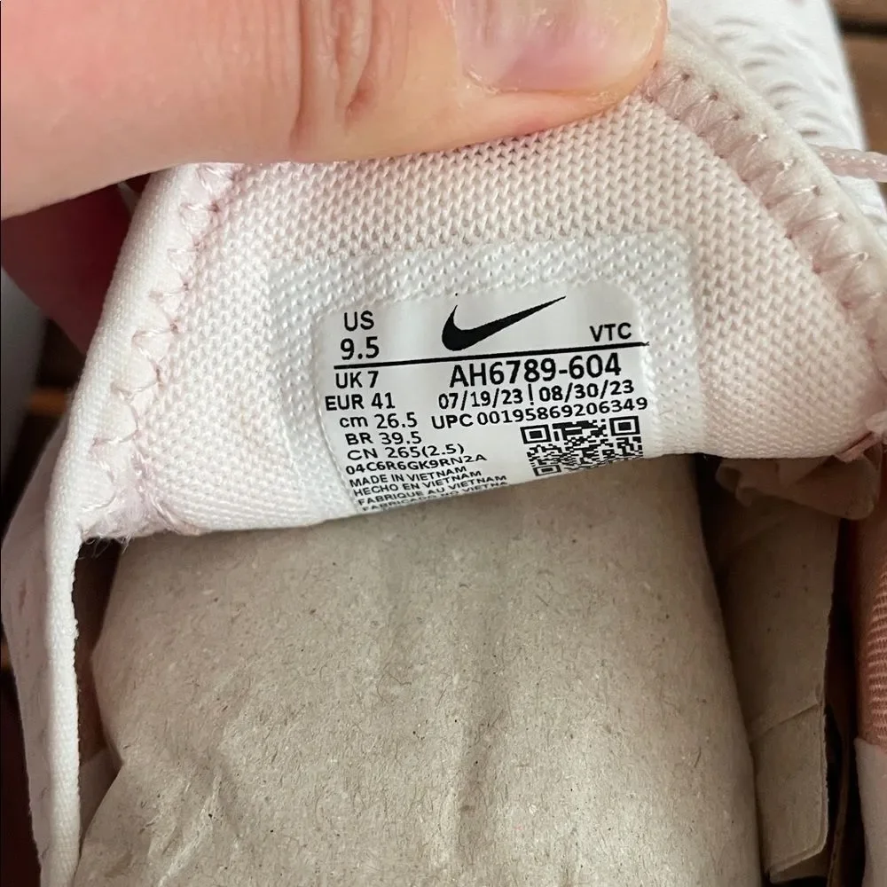 Nike Air Max 270 Light Soft Pink USA Women Size 9.5/UK 7/EU 41(AH6789-604)